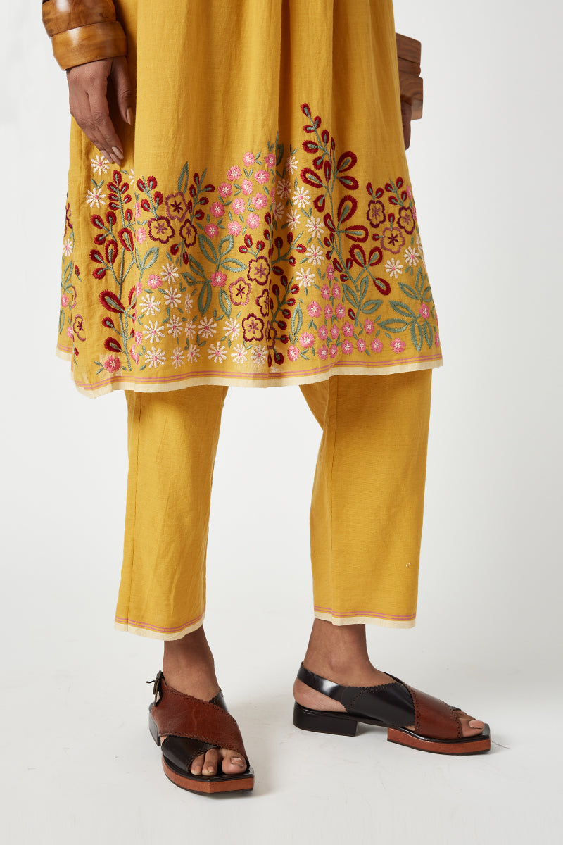 Sedum Embroidered Kurta Set (2pcs)