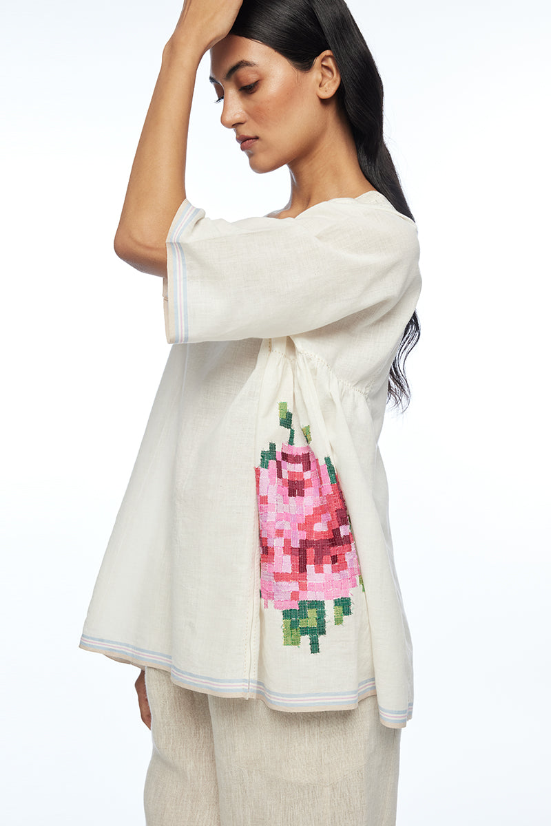Carolinae Round Neck Top