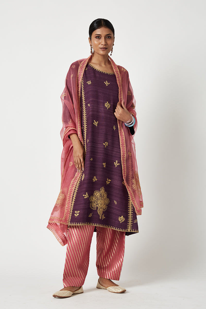 Zaina Embroidered Kurta Set (3Pcs)