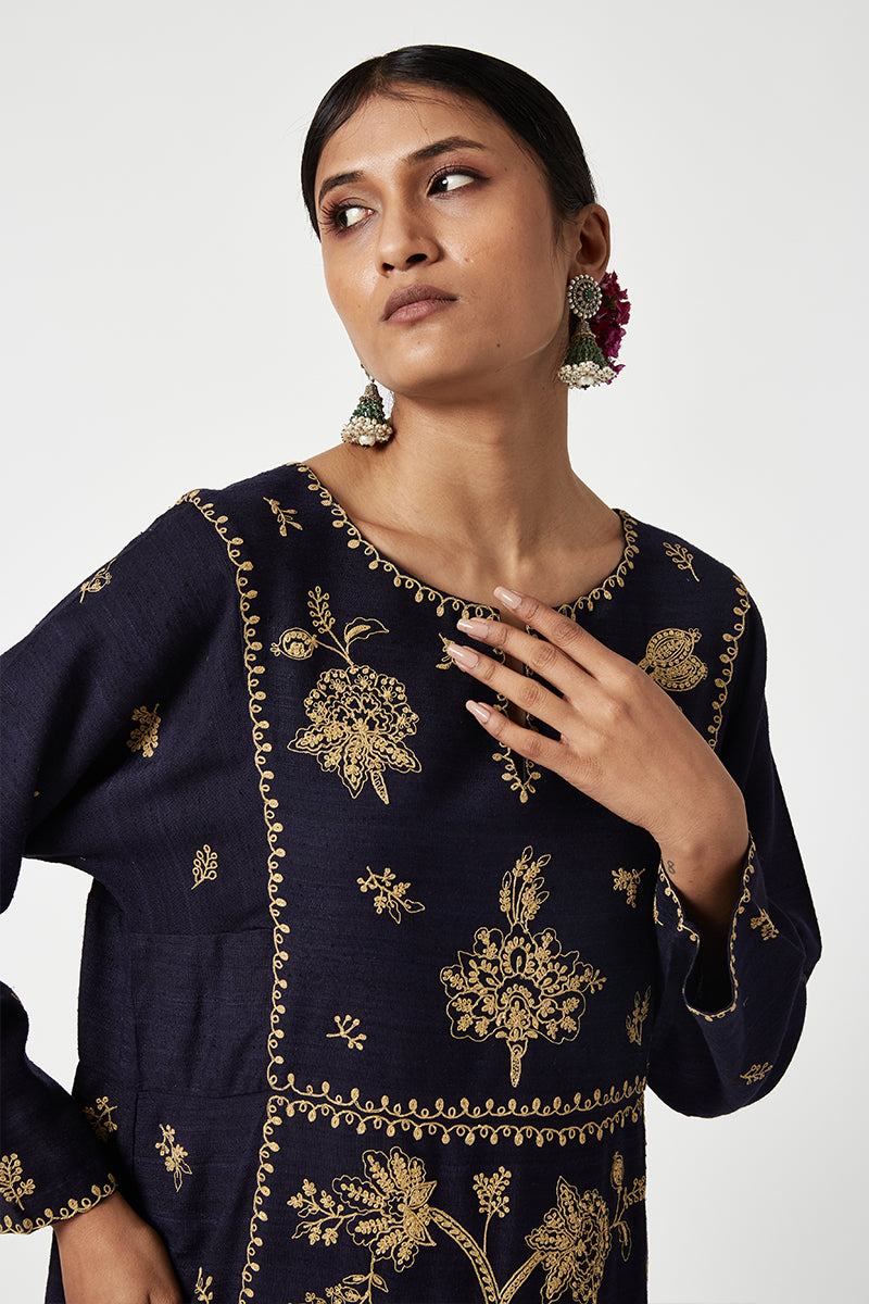 Layla Embroidered Kurta Set (2Pcs)