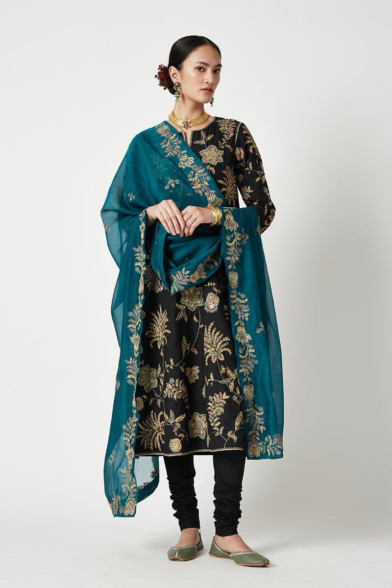 Naseem Embroidered Kurta Set (3Pcs)