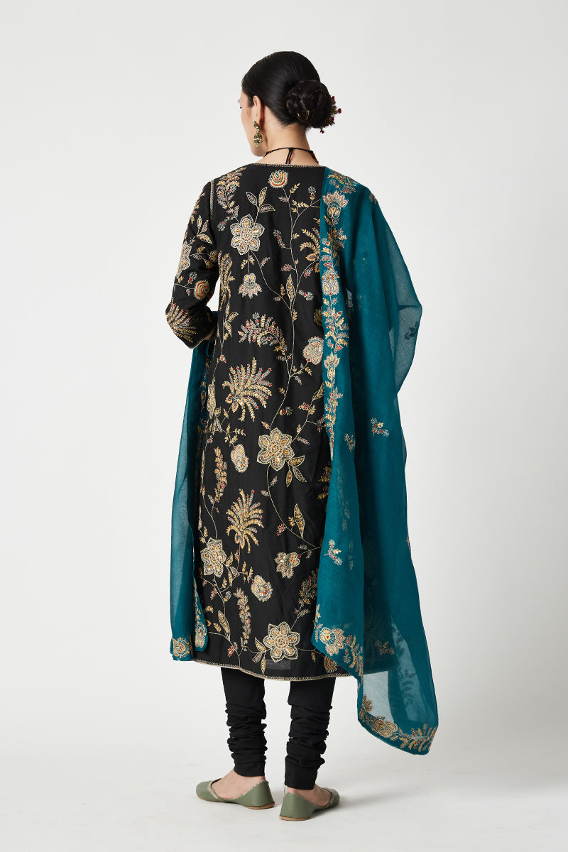 Naseem Embroidered Kurta Set (3Pcs)