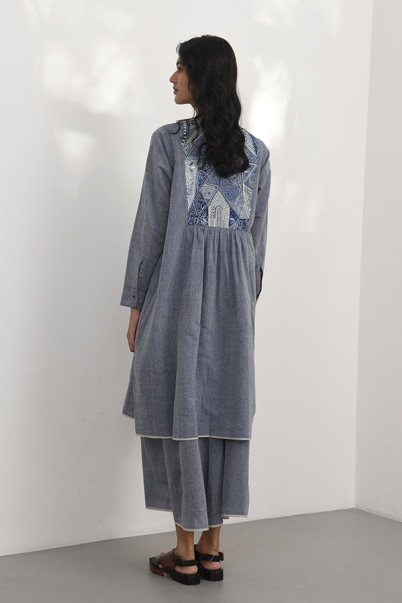 NOVARA FRONT EMBROIDERED DRESS