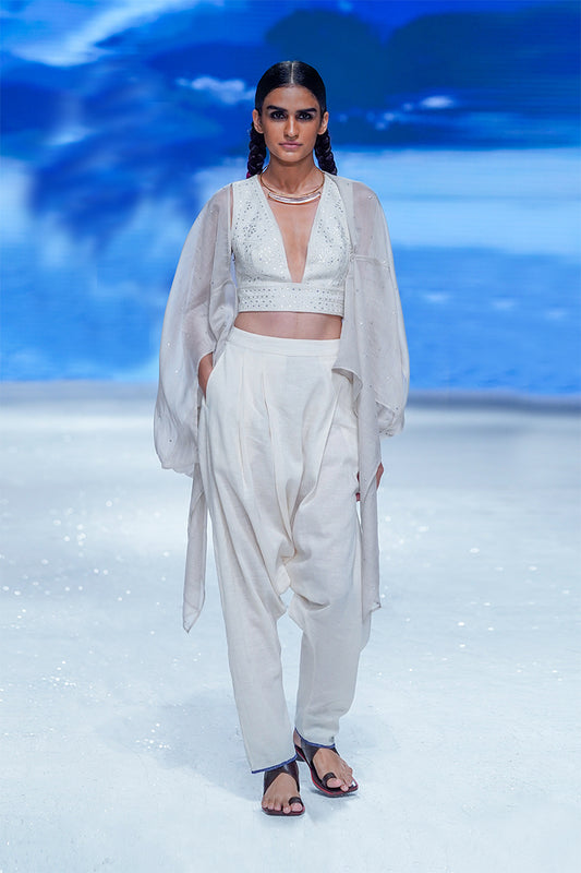 Look 19