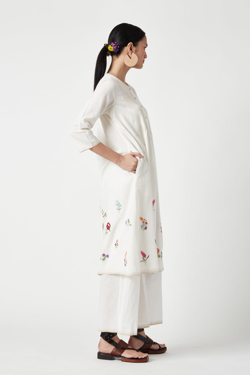 Phlox Embroidered Kurta Set (2pcs)