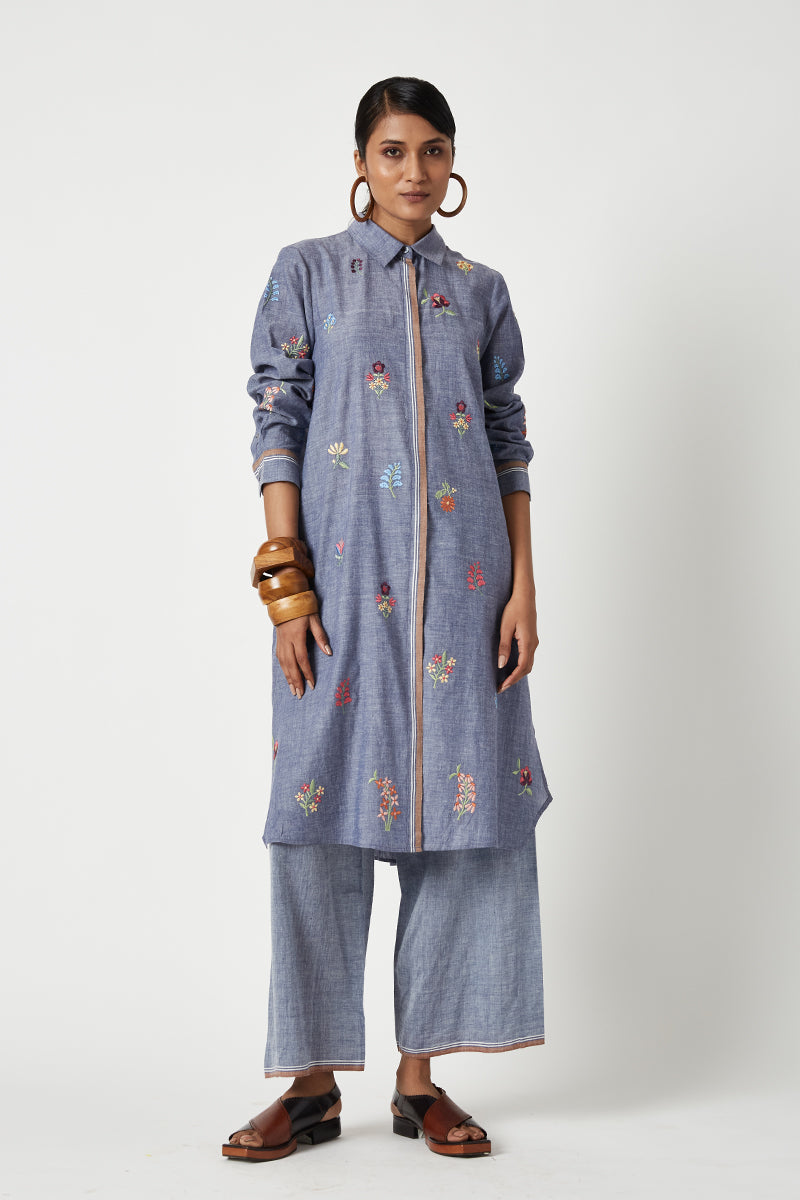 Begonia Embroidered Kurta Set (2pcs)