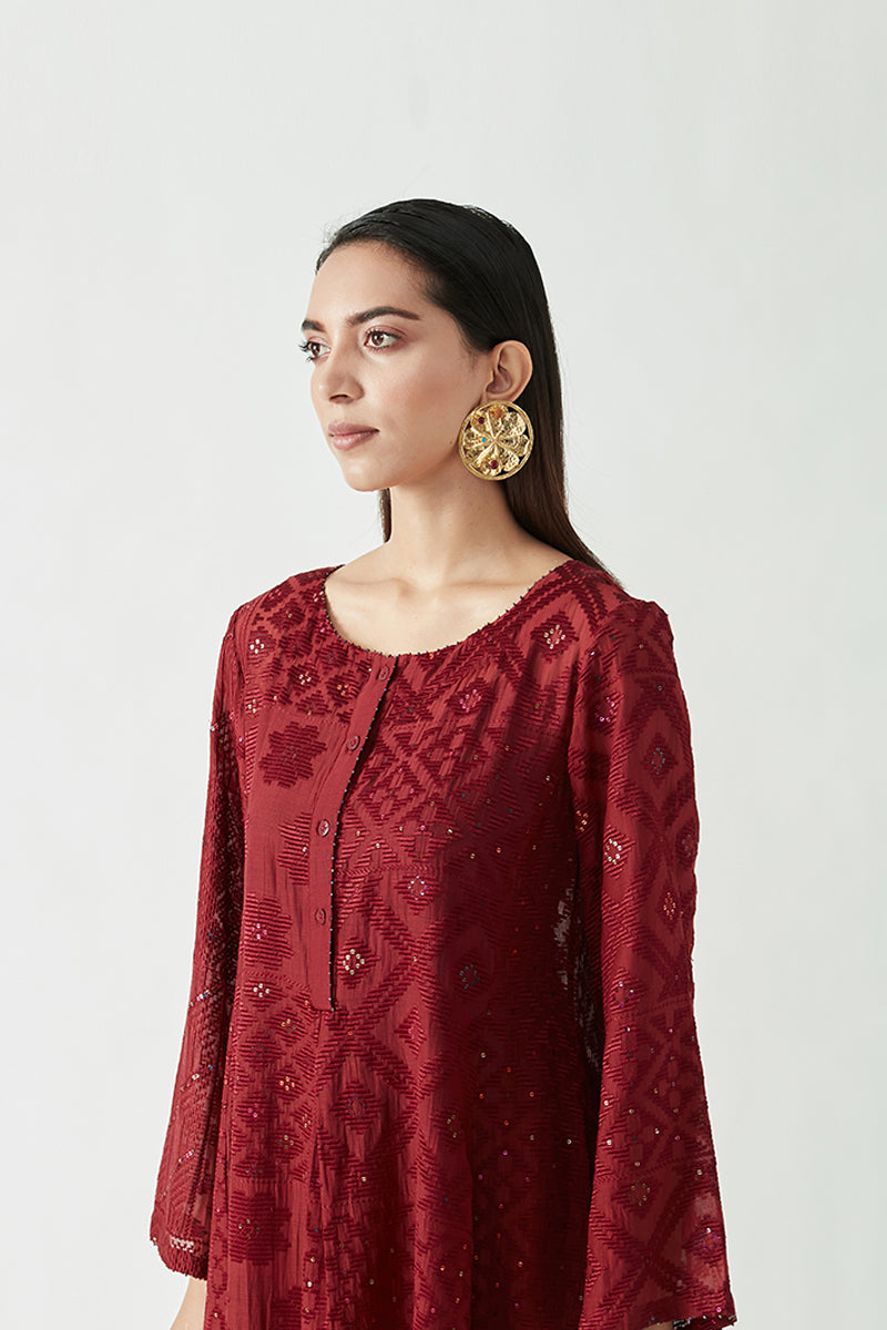 MAHIRA STUD EARRINGS